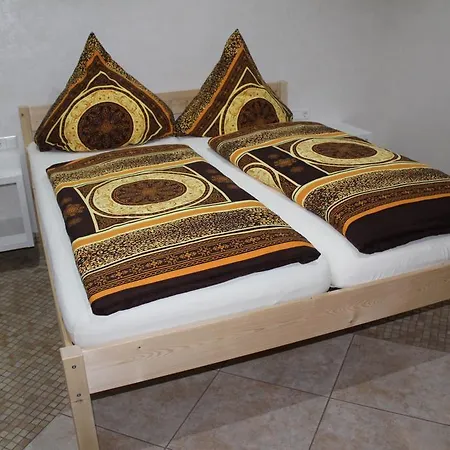 Gaestehaus Mama Πανσιόν 3*