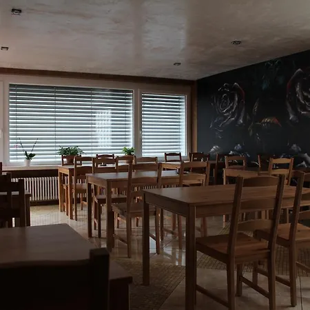 Πανσιόν Gaestehaus Mama 3*