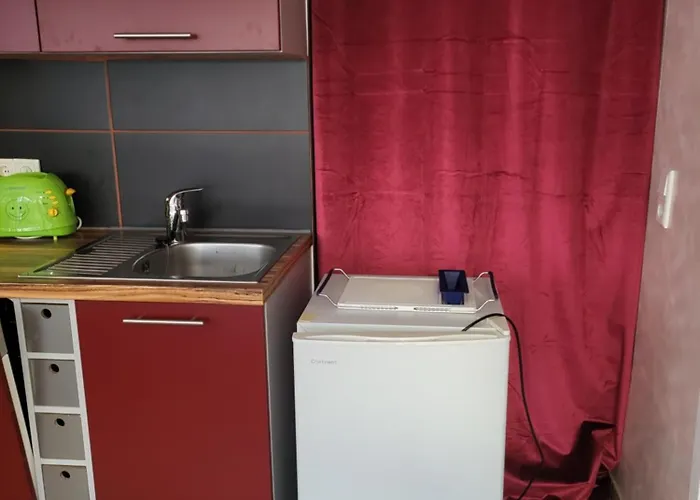 Konukevi Gaestehaus Mama 3*